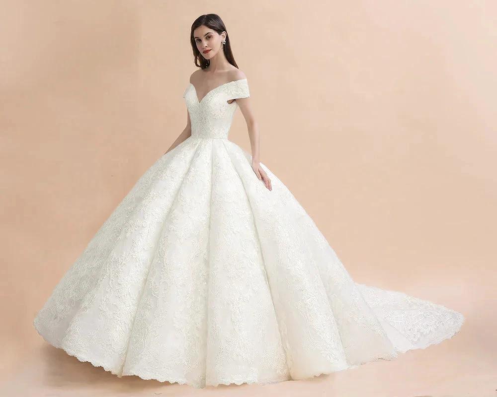 Off Shoulder Floor Length Bridal Gowns Lace Appliques Chapel Train Wedding Dress (ZD14765)