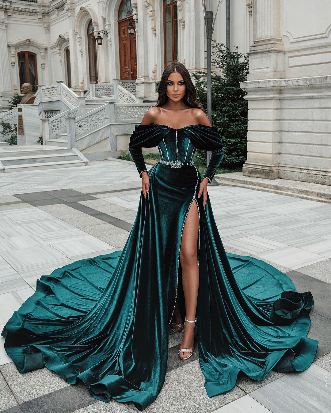 Off-the-Shoulder Dark Green Velvet High split Prom Dress with detachable train
