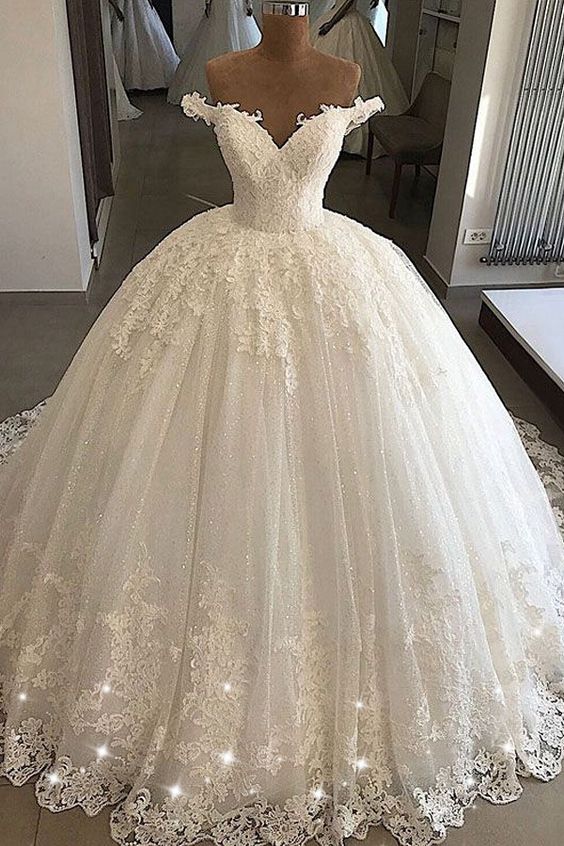 Off-the-Shoulder Lace Ball Gowns Tulle Formal Bridal Gowns