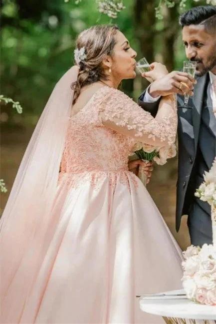 Plus Size Wedding Dress Floral Tulle A-line Bridal Gown with Long Sleeves (ZD14631)