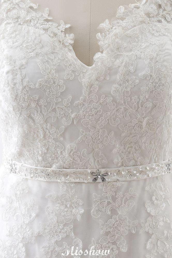 Princess Lace V-neck Tulle Elegant Wedding Dress (ZD13946)