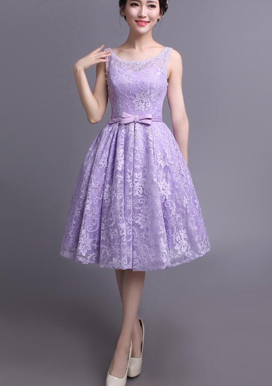 Beautiful Light Purple Lace Knee Length Wedding Party Dress, Round Neckline Short Prom Dress - FashionDia