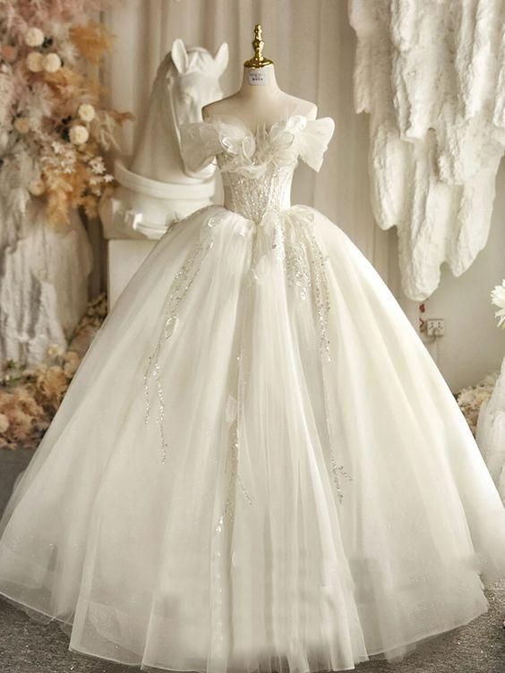 Sweetheart Ball Gown Wedding Dresses 2021 Appliques Flowers Vintage Lace Bride Gowns Prom Dress
