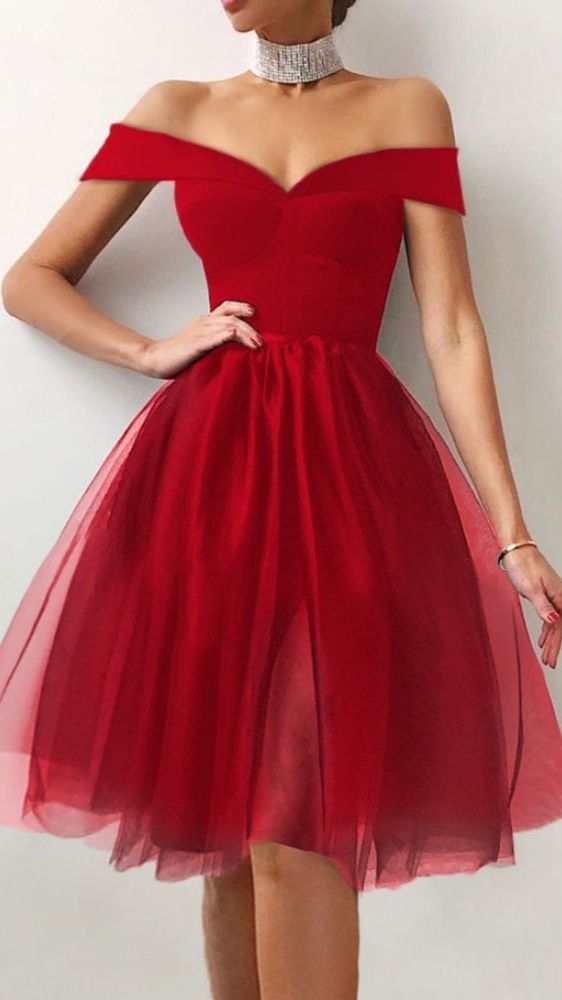 V-Neck Short Sleeve Knee-Length Homecoming Dress - FashionDia