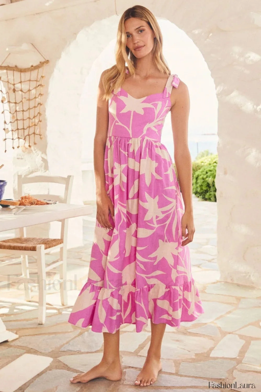 Quinny Elegant Midi Dress