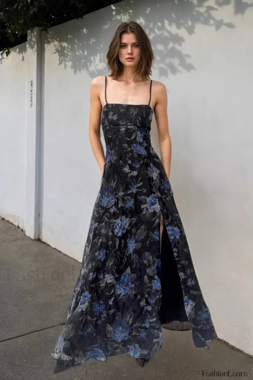 Minimalist Retro Floral Strappy Dress for Modern Fashion Wear