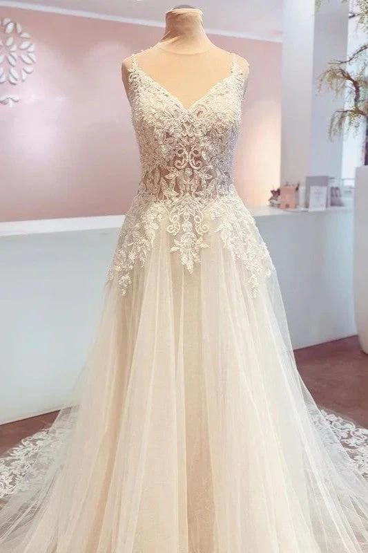 Romantic Long A-Line Spaghetti Straps Appliques Lace Backless Wedding Dress (ZD15206)