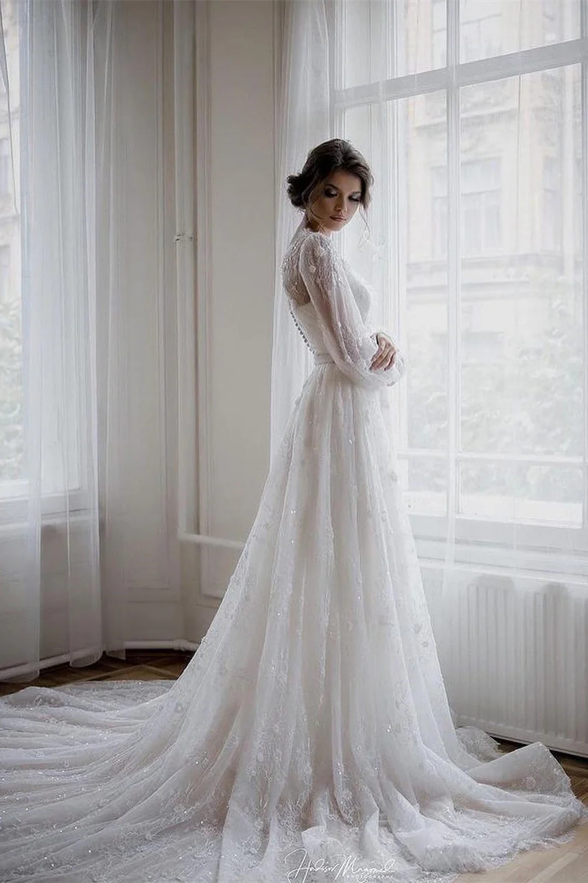 Romantic Long sleeves White Lace Flowers A-Line Wedding Dresses