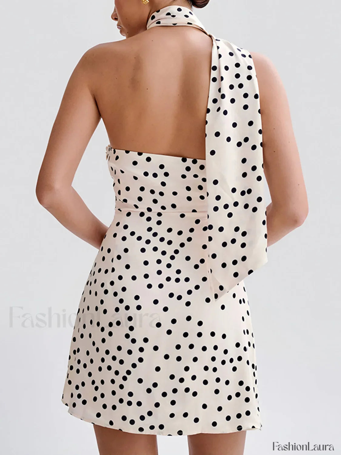 Cpcomense250708 044 Dress with Minimalist Everyday Styling