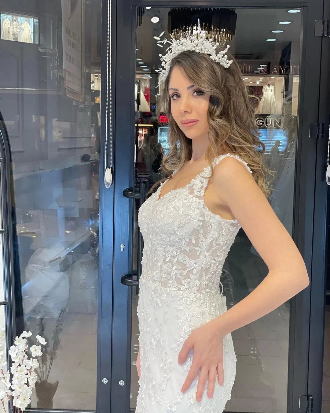 Sexy Floor Length Sweetheart Traps Sleeveless Mermaid Lace Weddding Dress with Court Train (ZD14802)
