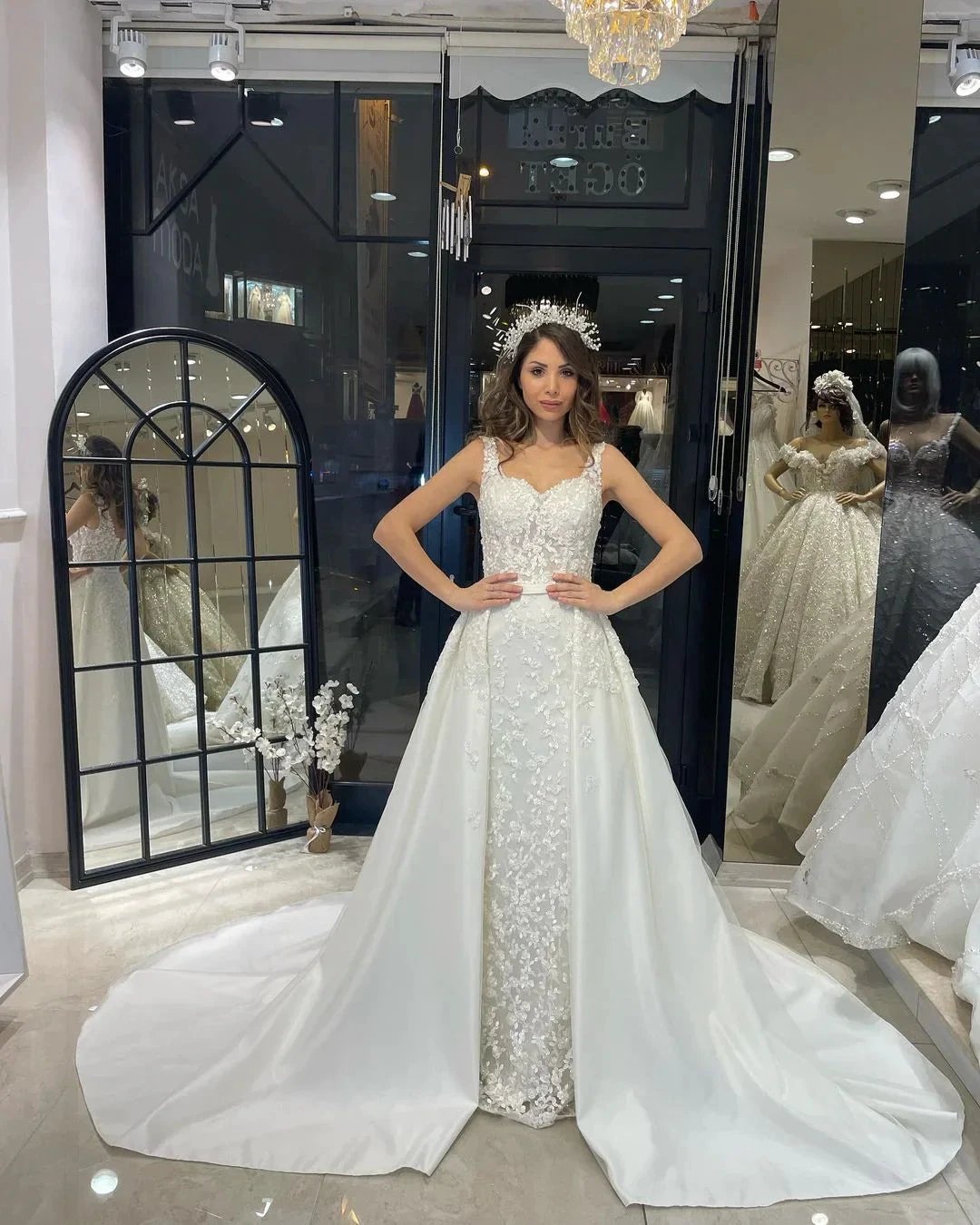 Sexy Floor Length Sweetheart Traps Sleeveless Mermaid Lace Weddding Dress with Court Train (ZD14802)