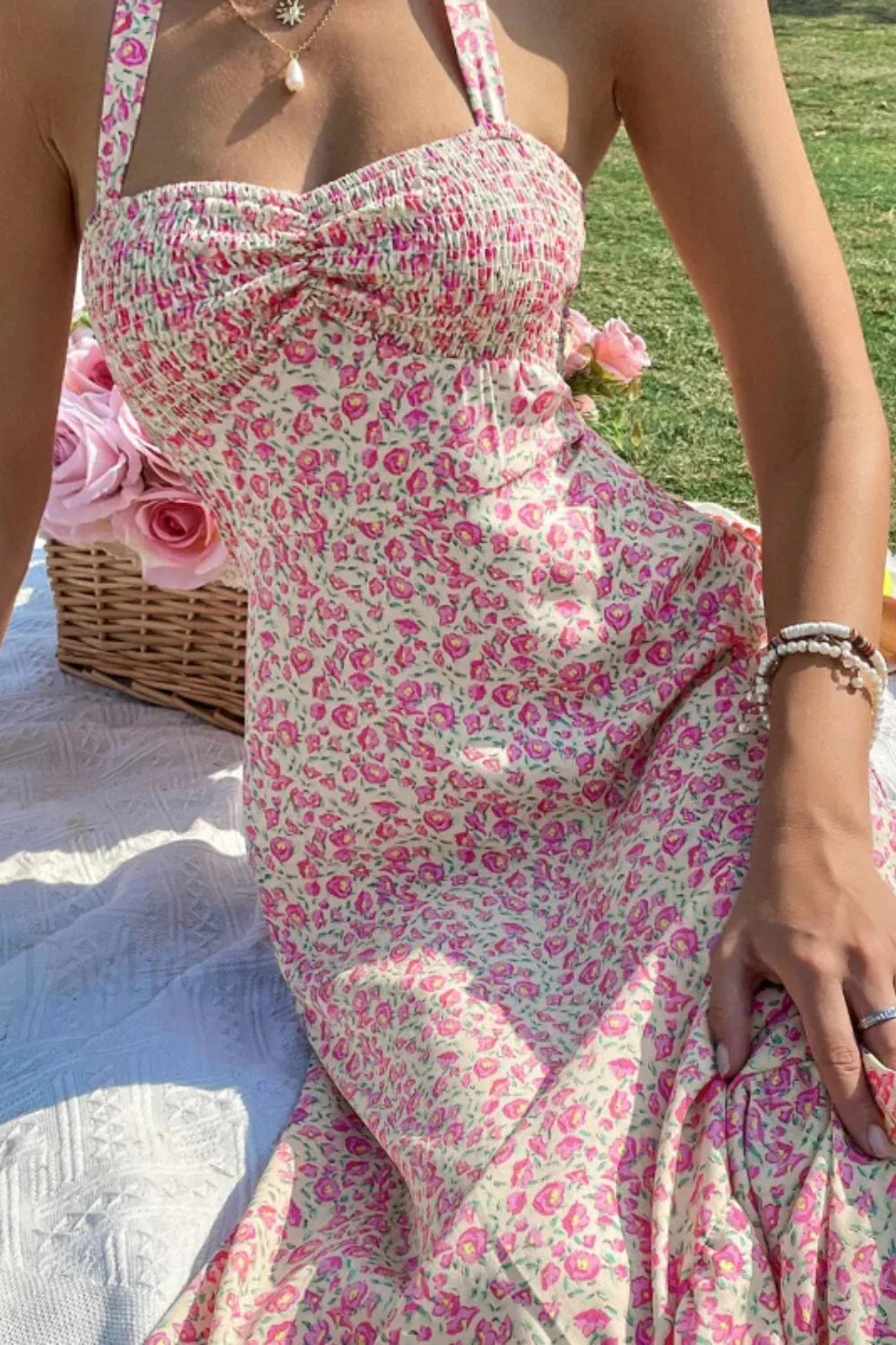Sexy Wind Neck Dress with Relaxed Fit and Everyday Wear