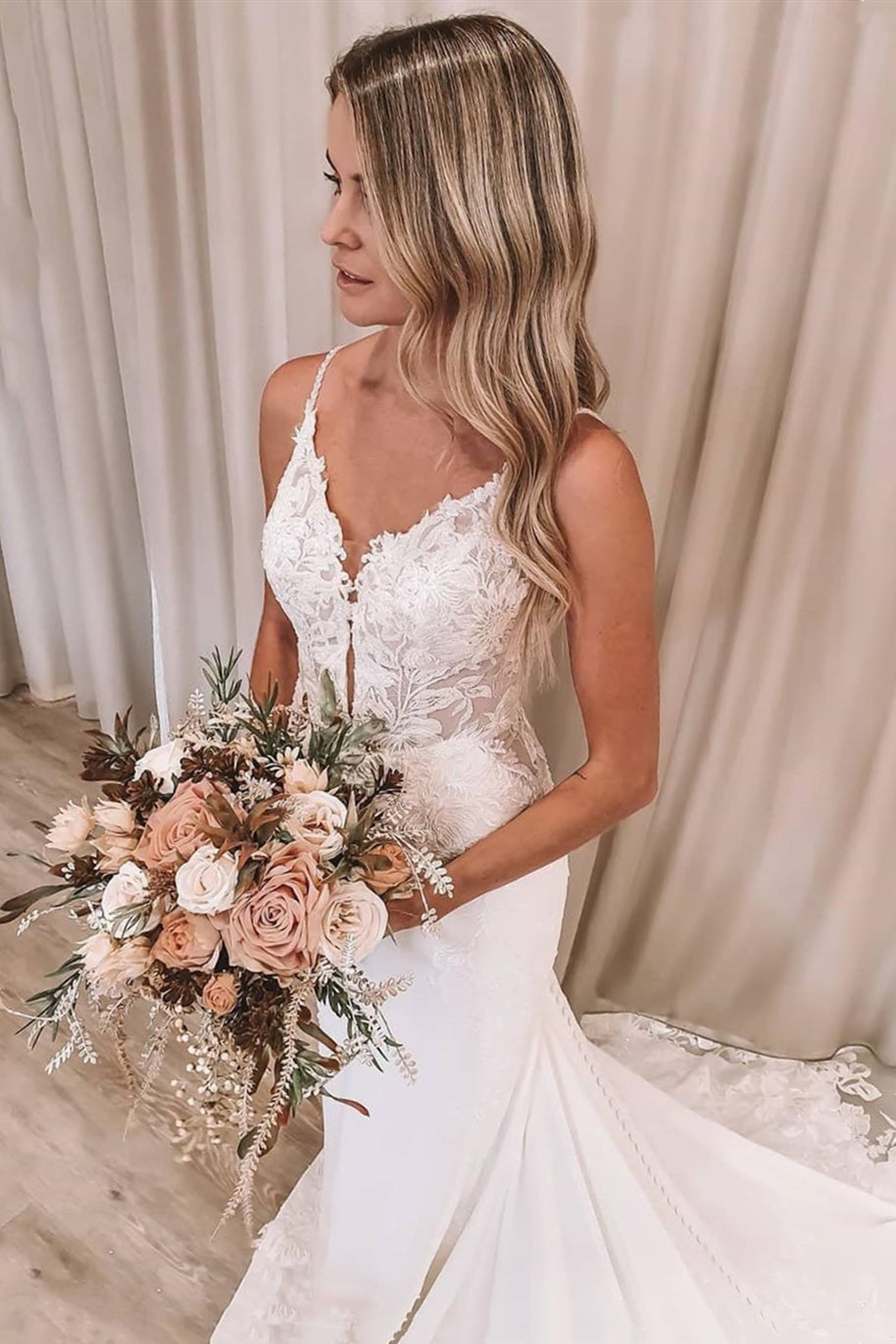 Sheath V-Neck Spaghetti Strap Floor-Length Backless Chiffon Applique Wedding Dress