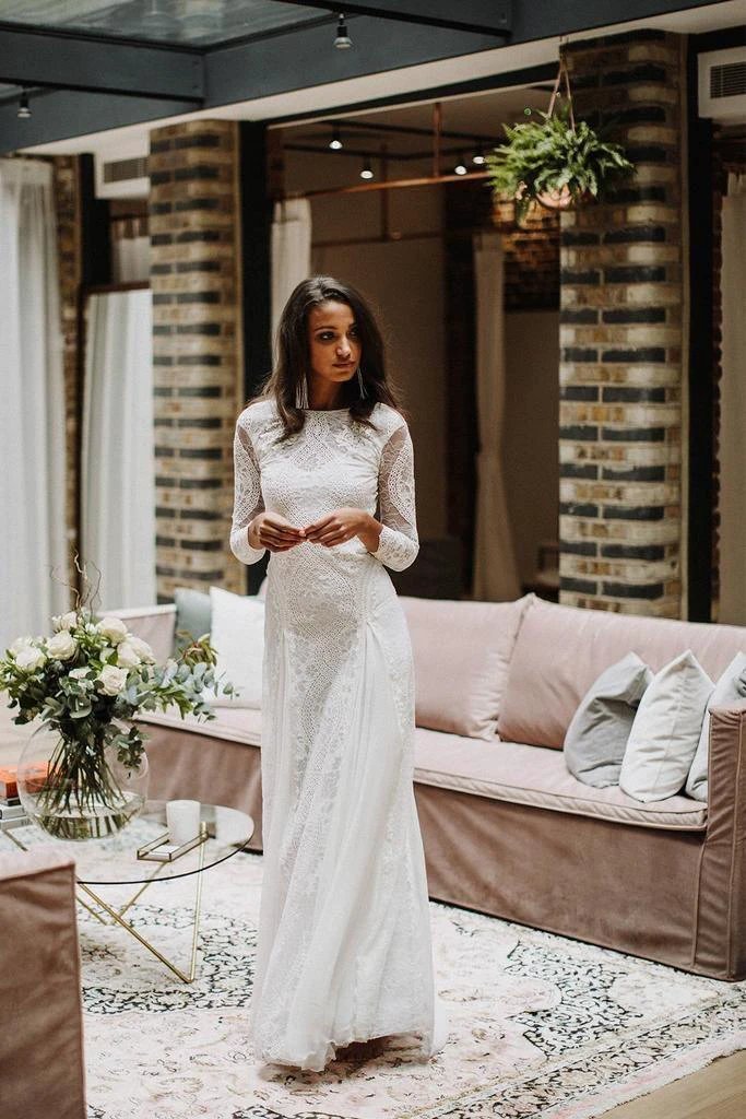 Sheath/Column Lace Wedding Dress With Long Sleeve Open Back Bridal Gown (ZD16339)