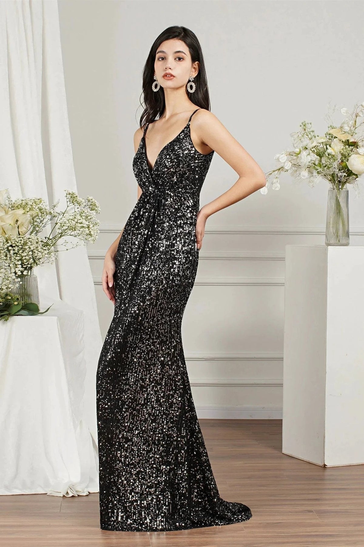 Shiny Sequins Spaghetti Straps V-neck Floor-length Mermaid Bridesmaid/Prom Dress (ZD13148)