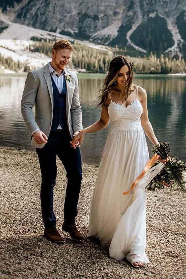Simple A-line Spaghetti Straps Beach Chiffon Wedding Dresses with Lace (ZD15391)