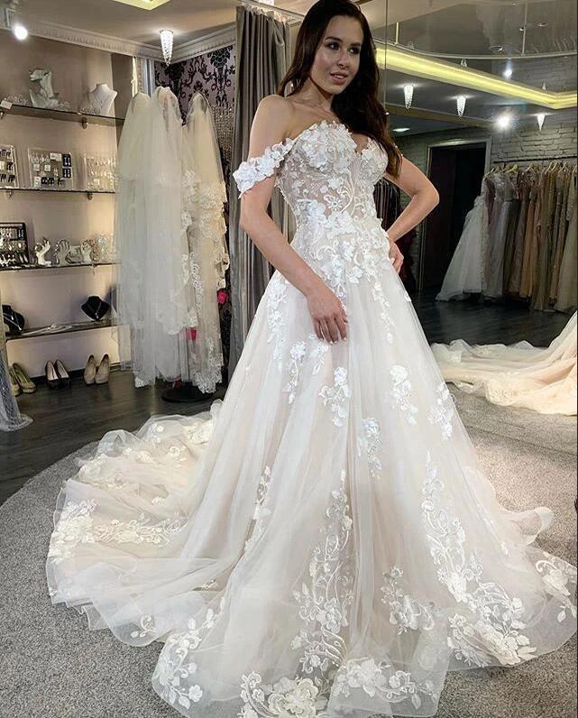 Simple Long A-line Tulle Off-the-Shoulder Lace Appliques Wedding Dress (ZD15127)