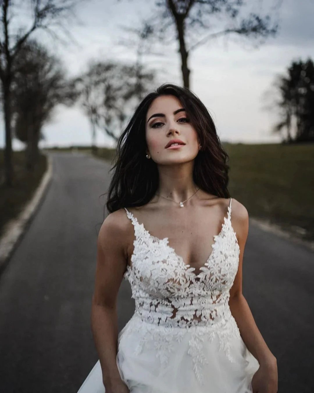 Simple Long A-line V-neck Tulle Backless Wedding Dress (ZD15013)