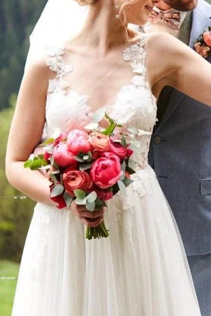 Simple Long White A-line V-neck Sleeveless Tulle Lace Wedding Dress with Slit (ZD16672)
