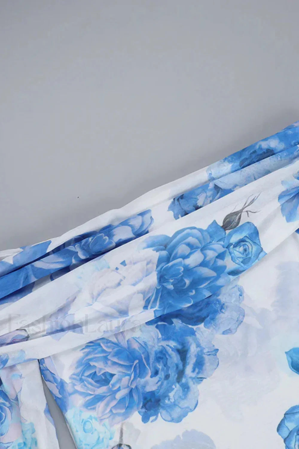 Slim Fit Printed Dress with Tailored Everyday Styling Boutique Fashion Style