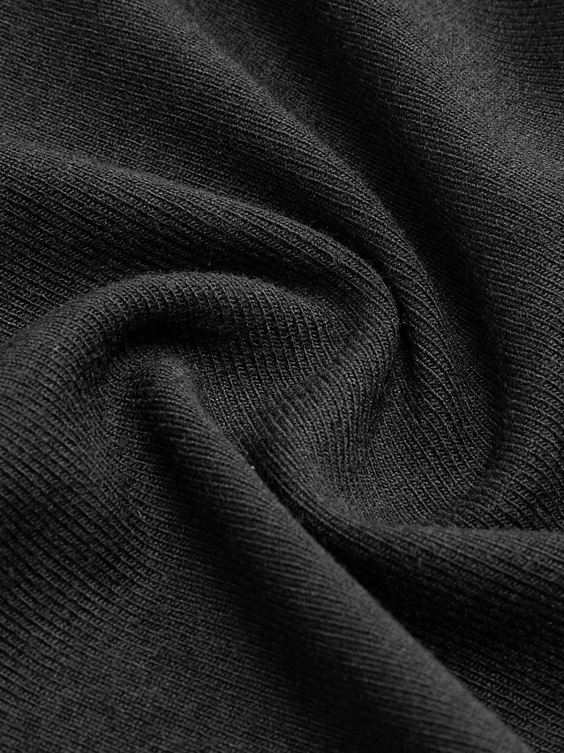 Minimalist Dress Inspired by Contemporary Streetwear Fashion 8