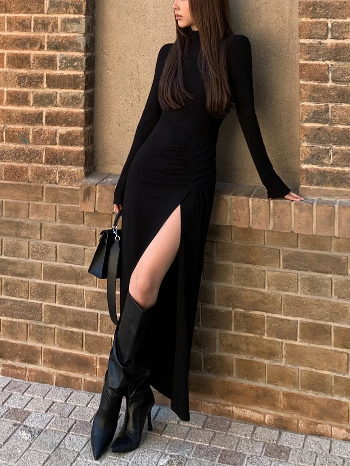 Minimalist Dress Inspired by Contemporary Streetwear Fashion 8