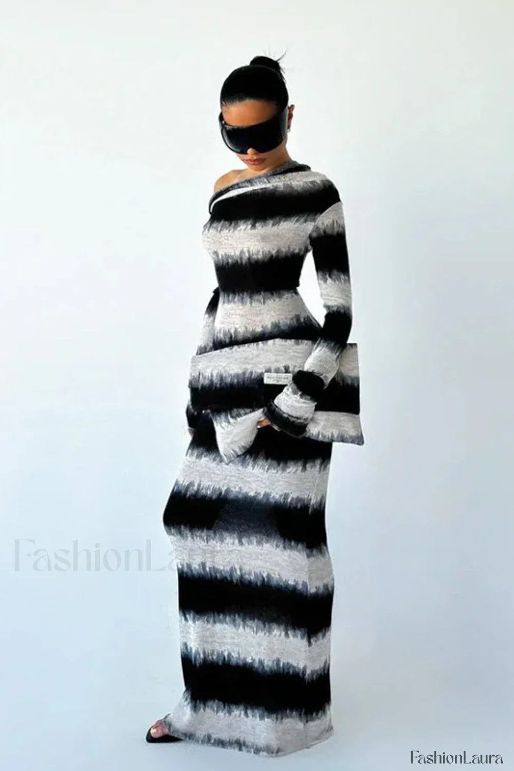 Smudged Black And Minimalist Dress for Smart Casual Fashion