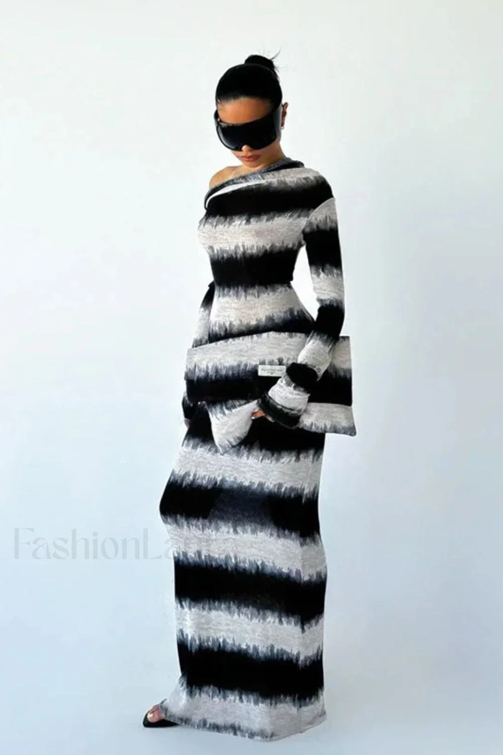 Smudged Black And Minimalist Dress for Smart Casual Fashion