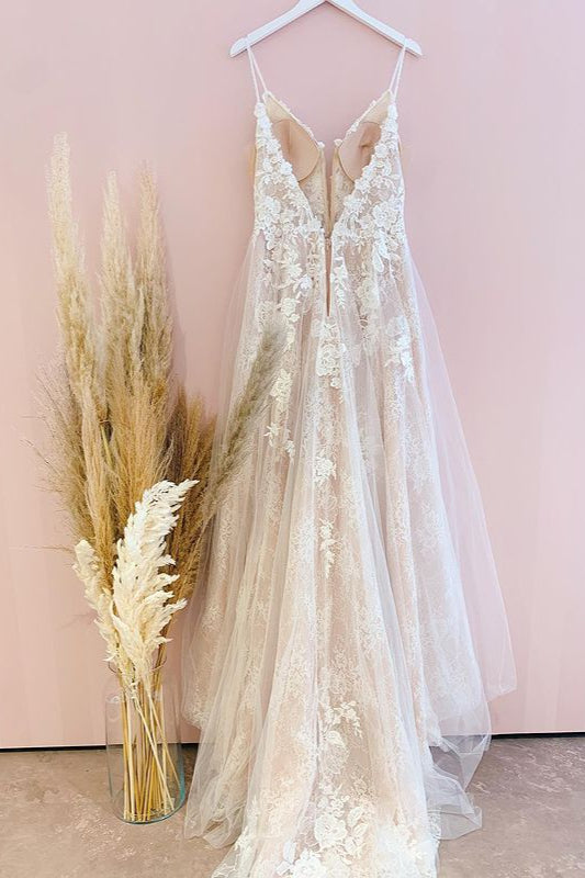 Spaghetti-Straps Lace Wedding Dress Sleeveless With Lace Appliques (ZD17500)