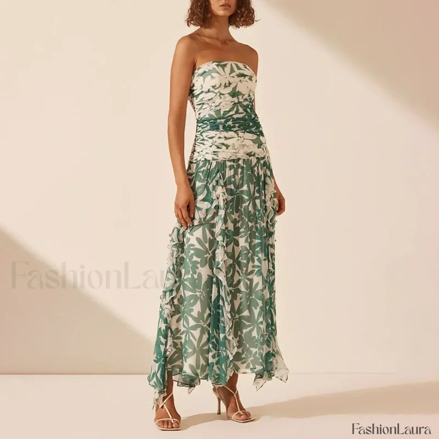 Strapless Pleated Chiffon Dress with Relaxed Fit and Streetwear Style