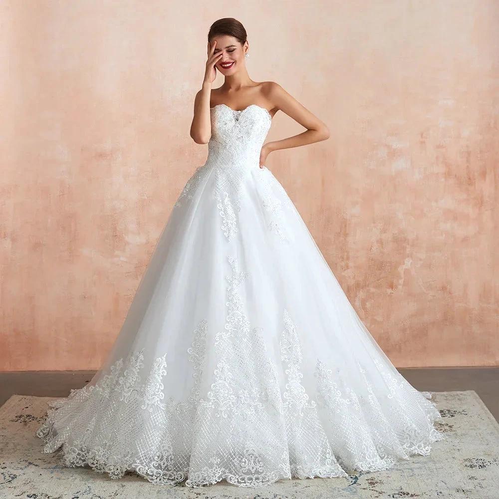 Stylish Long A-line Strapless Appliques Tulle Wedding Dress (ZD14405)