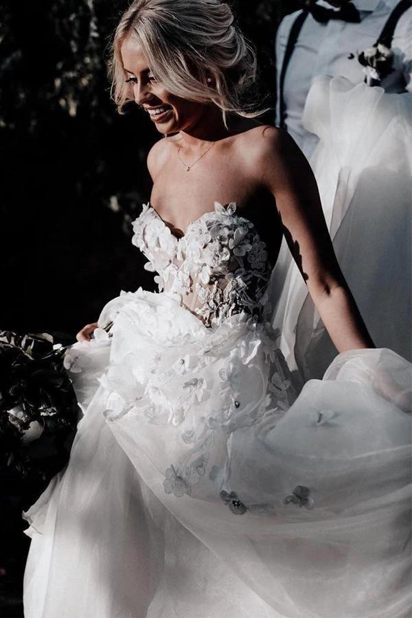 Sweetheart A-line Wedding Dresses Tulle Appliqued Gowns (ZD15302)