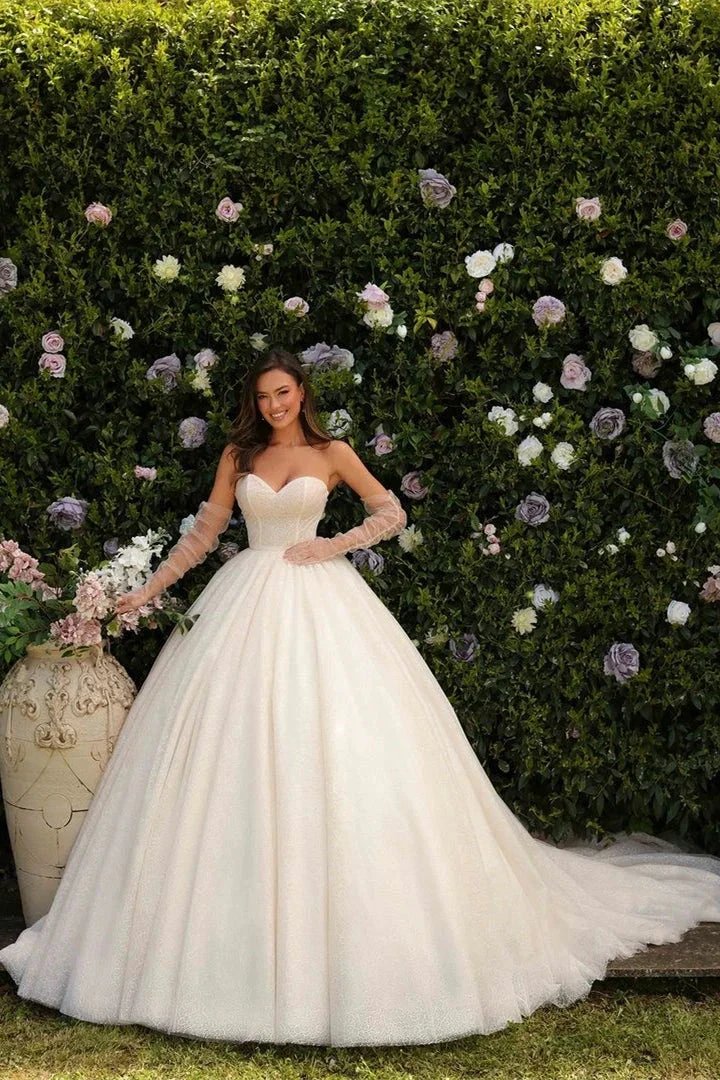 Sweetheart Long A-line Princess Glitter Sleeveless Lace Wedding Dress With Train (ZD15658)