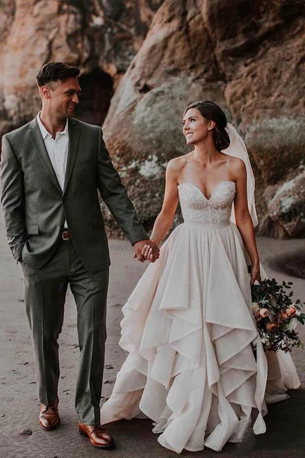 Sweetheart Neck Wedding Dresses Beaded Bodice Wedding Gowns (ZD15289)