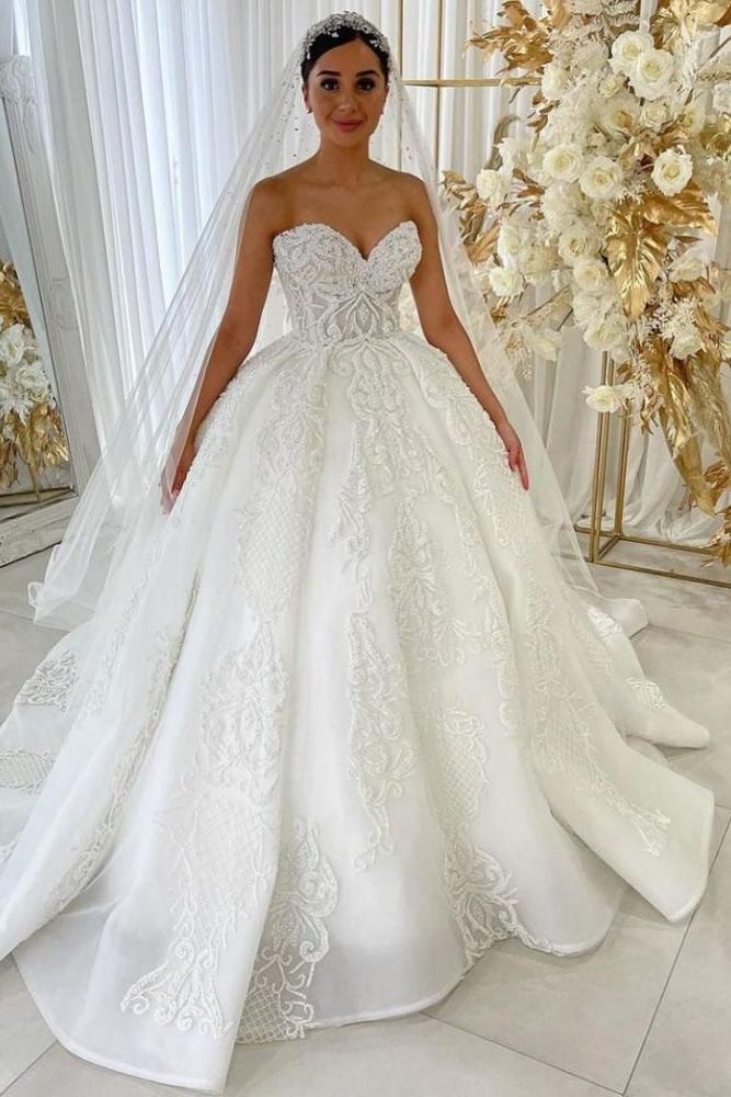 Sweetheart Princess A-Line Bridal Gowns Garden Lace Appliques Dress for Bride