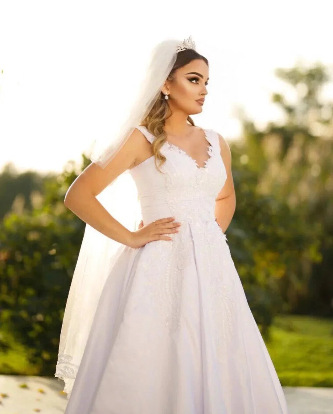 Trendy Floor Length Sweetheart Traps Sleeveless A-Line Satin Wedding Dress with Beads (ZD14778)