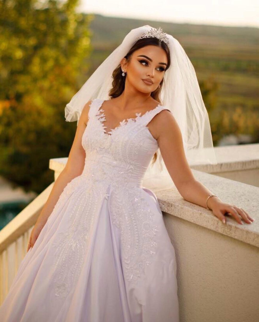 Trendy Floor-Length Sweetheart Spaghetti Strap Sleeveless A-Line Satin Wedding Gown with Beaded Details (ZD17496)