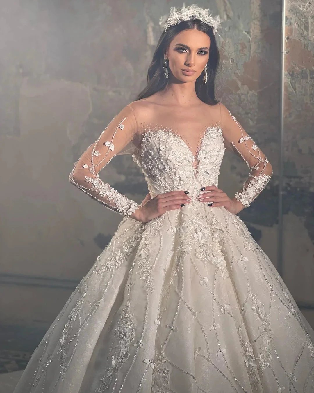 Trendy Floor Length V-Neck Long Sleeves A-Line Lace Wedding Dress with Appliques (ZD14787)