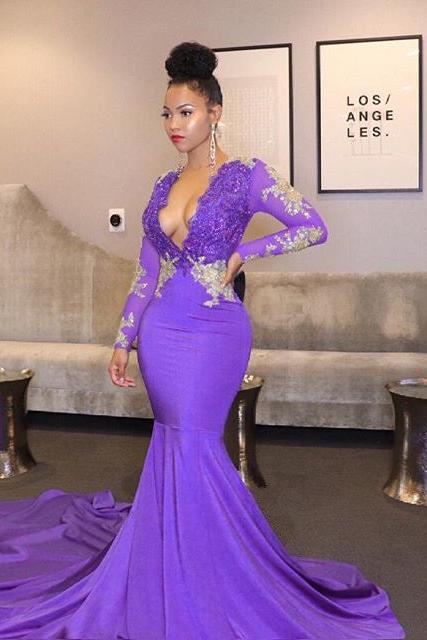 Unique Lace Appliques Deep Chic V-Neck Prom Dresses Long Sleeves Fit and Flare Evening Gowns