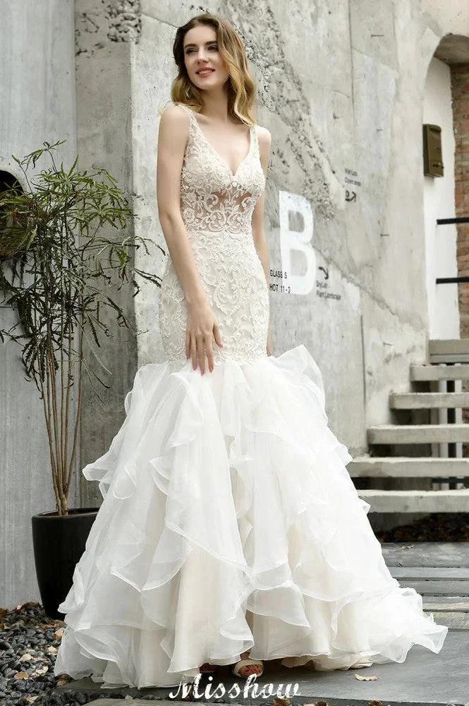 V-Neck Sleeveless Floral Lace Mermaid Bridal Gown Garden Puffy Tulle Slim Wedding Dress (ZD13964)
