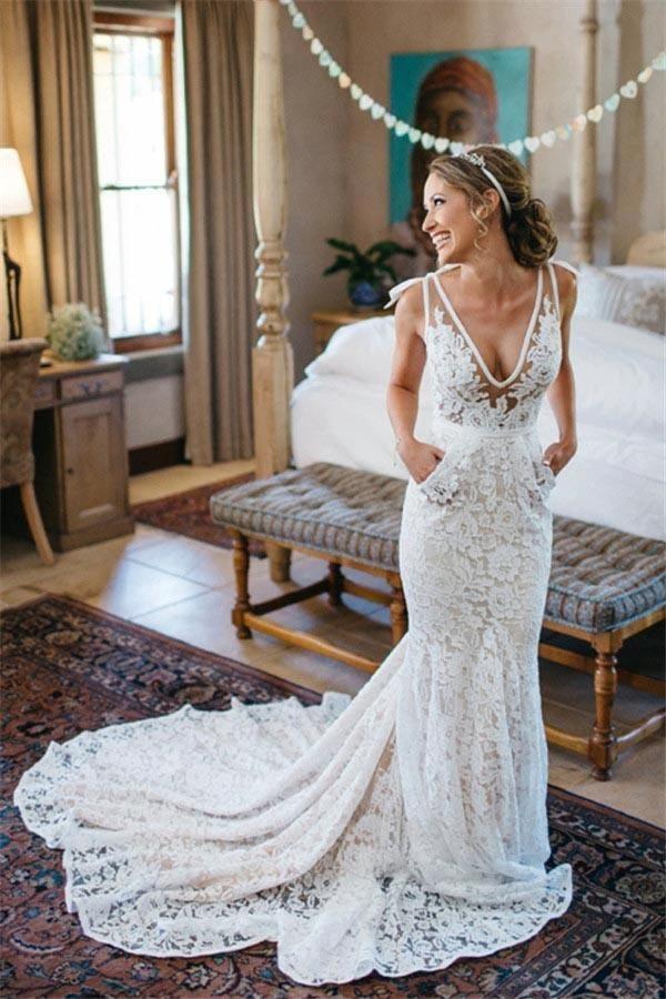 V-Neck Sleeveless Ruched Backless Lace Wedding Dress With Court Train (ZD16037)