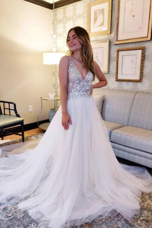 Vintage A-Line V-neck Tulle Open Back Wedding Dress (ZD15039)