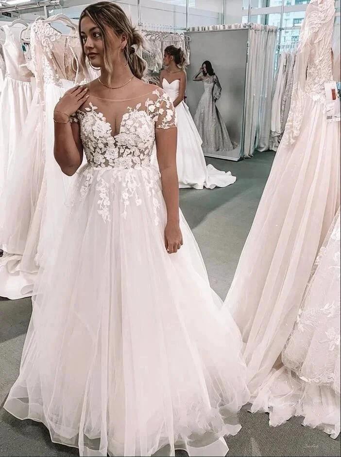 Vintage Long A-Line Bateau Appliques Lace Tulle Wedding Dress with Sleeves (ZD15135)