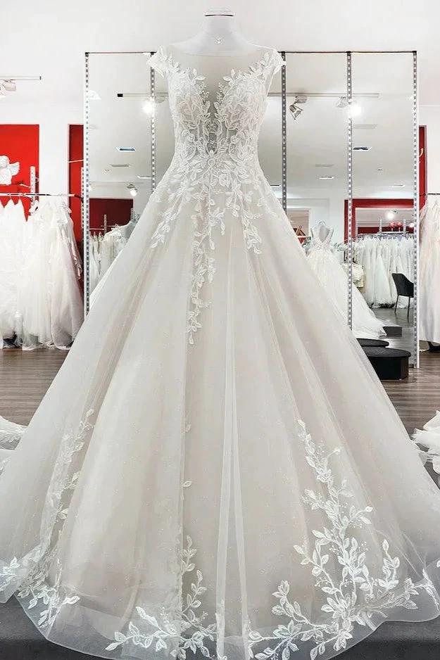 Vintage Long A-line Jewel Tulle Ruffles Wedding Dress with Lace Appliques (ZD15270)