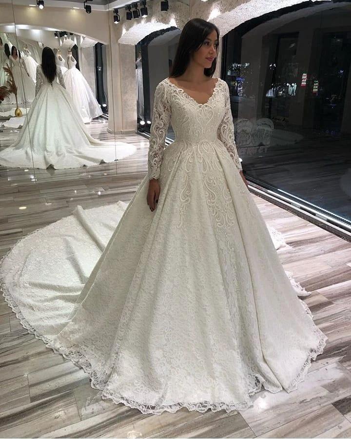 Vintage Long A-line V-neck Appliques Lace Wedding Dress with Sleeves (ZD15103) - View 3 | VelvetHem