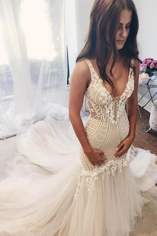 Vintage Long Mermaid V Neck Backless Tulle Wedding Dress (ZD15863)