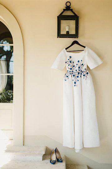 Wedding Dresses Bateau Embroidery Romantic Half Sleeve Bridal Gown (ZD15293)