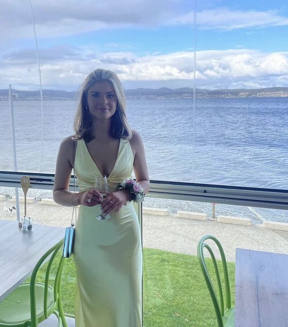 Yellow V-Neck Backless Fashion Elegant Long Satin Ball Gowns Prom Dress Wedding Guest Prom Dresses