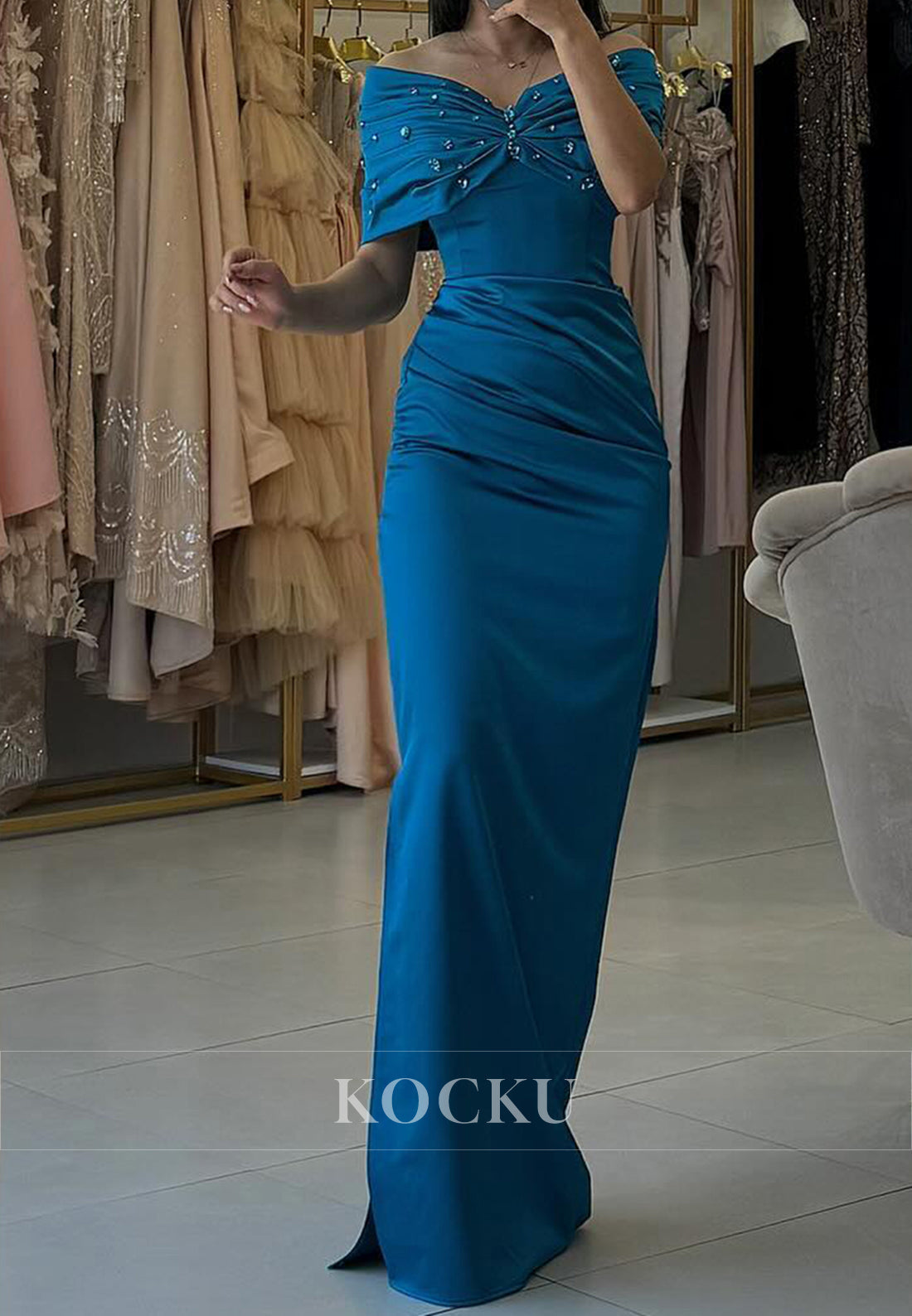Elegant Strapless Sheath Party Gowns Sleeveless Ruched Satin Formal Dress with Beads