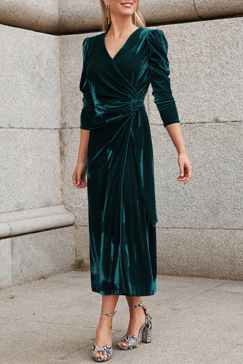 Sophisticated Dress with a Clean Classic Look